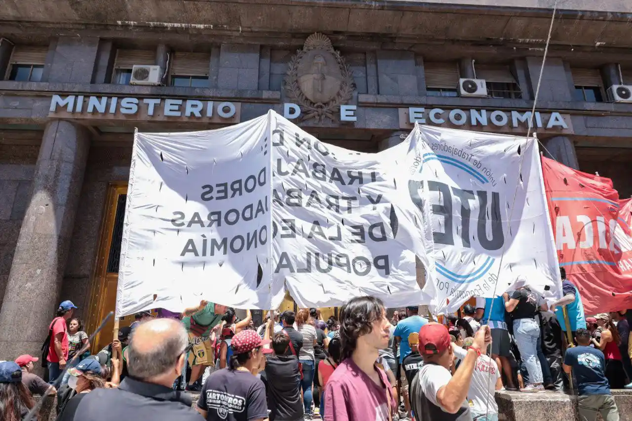 Paren todo, llega la Scalonetta: la UTEP posterga jornada de movilización