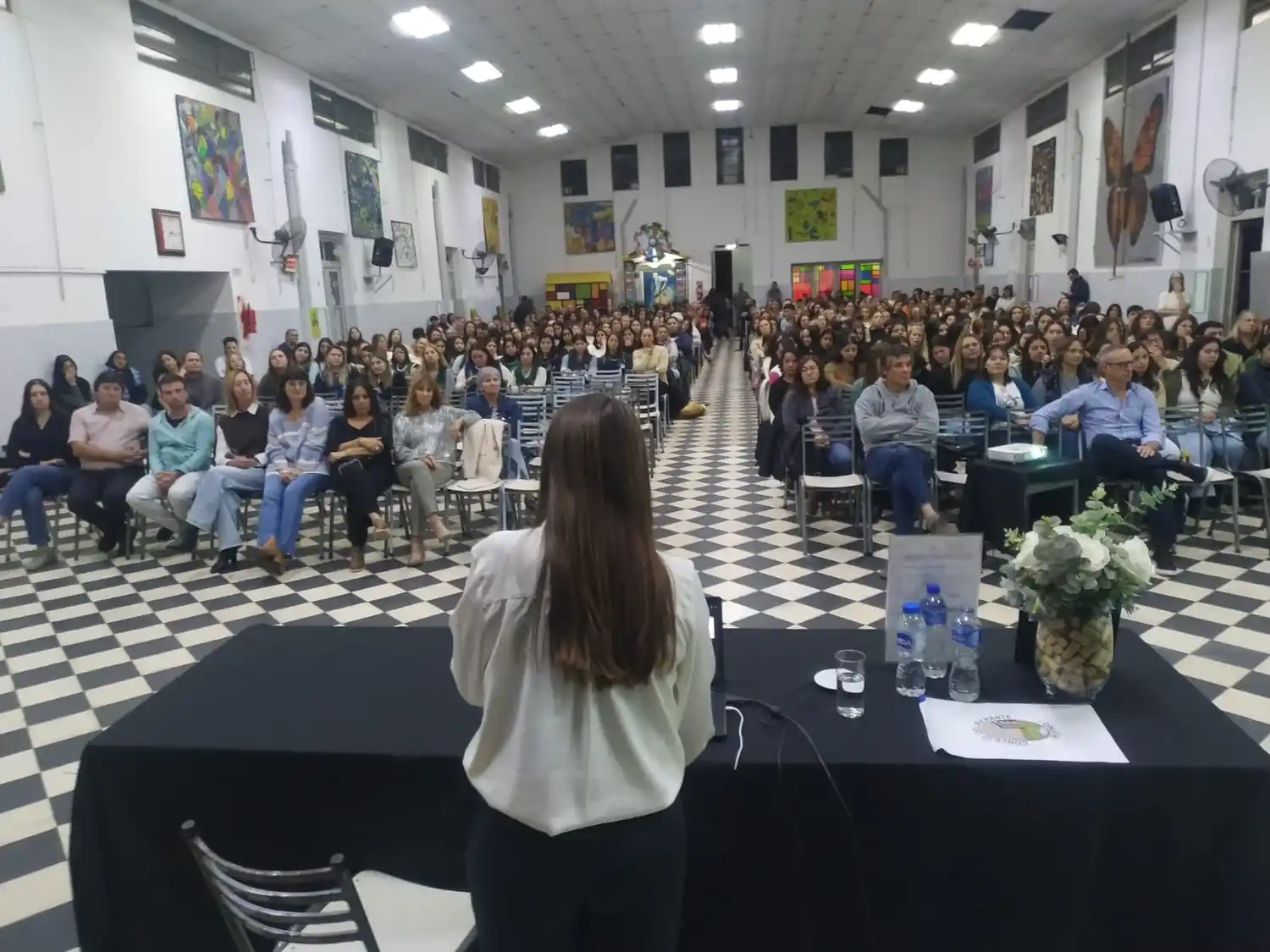 charla pantallas
