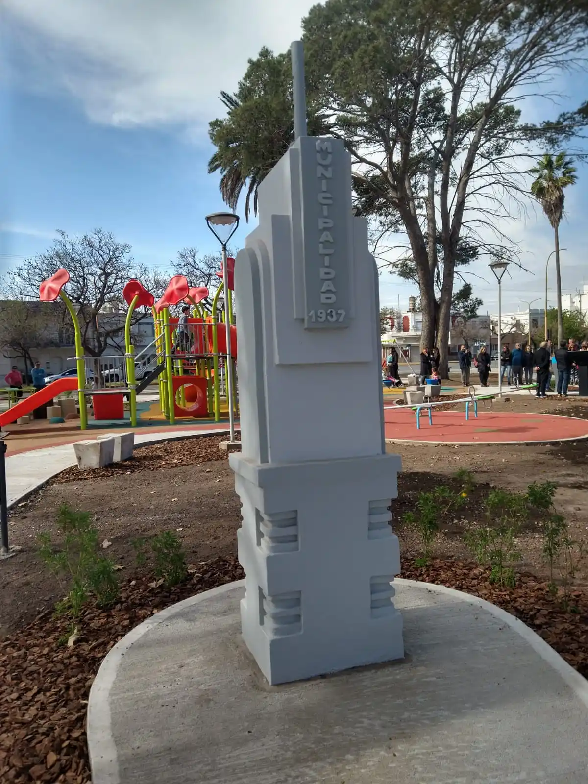 Restauraron la primera cabina telefónica de San Francisco