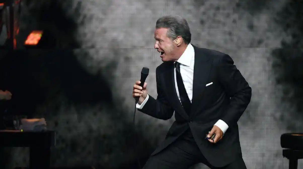 ¿SE ECLIPSÓ EL SOL DE MÉXICO? Colas, cobro de peaje y un Luis Miguel que no se dirigió al público, tras concierto en Venezuela