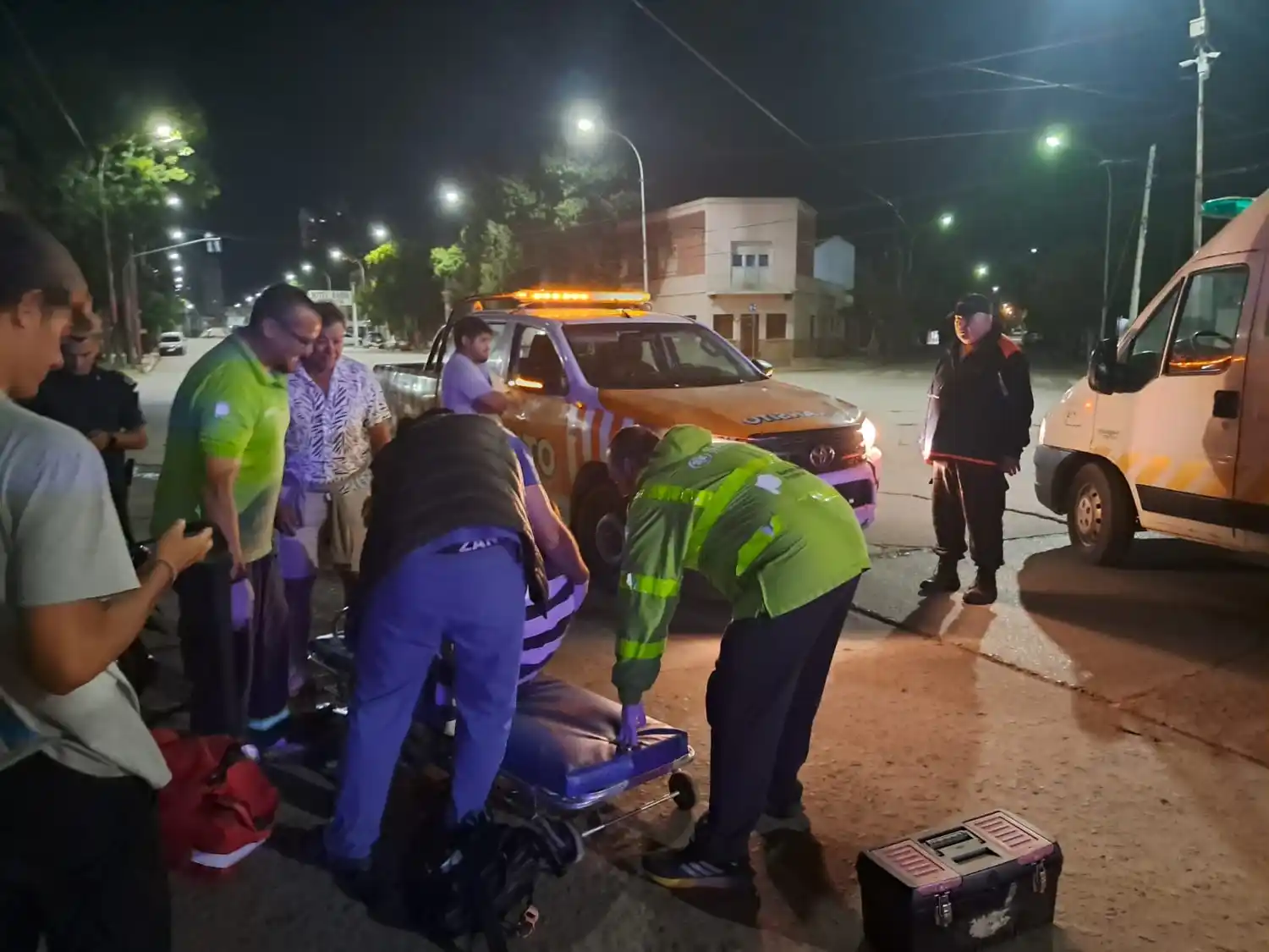 Médicos trasladan a mujer