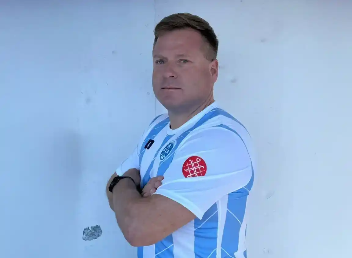 Pablo es el único jugador marplatense en el equipo masculino de hockey máster