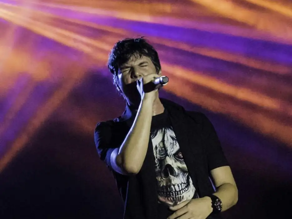 Maxi Trusso vuelve a los escenarios luego de su accidente al arrojarse al público: “No entiendo cómo hice esa locura”