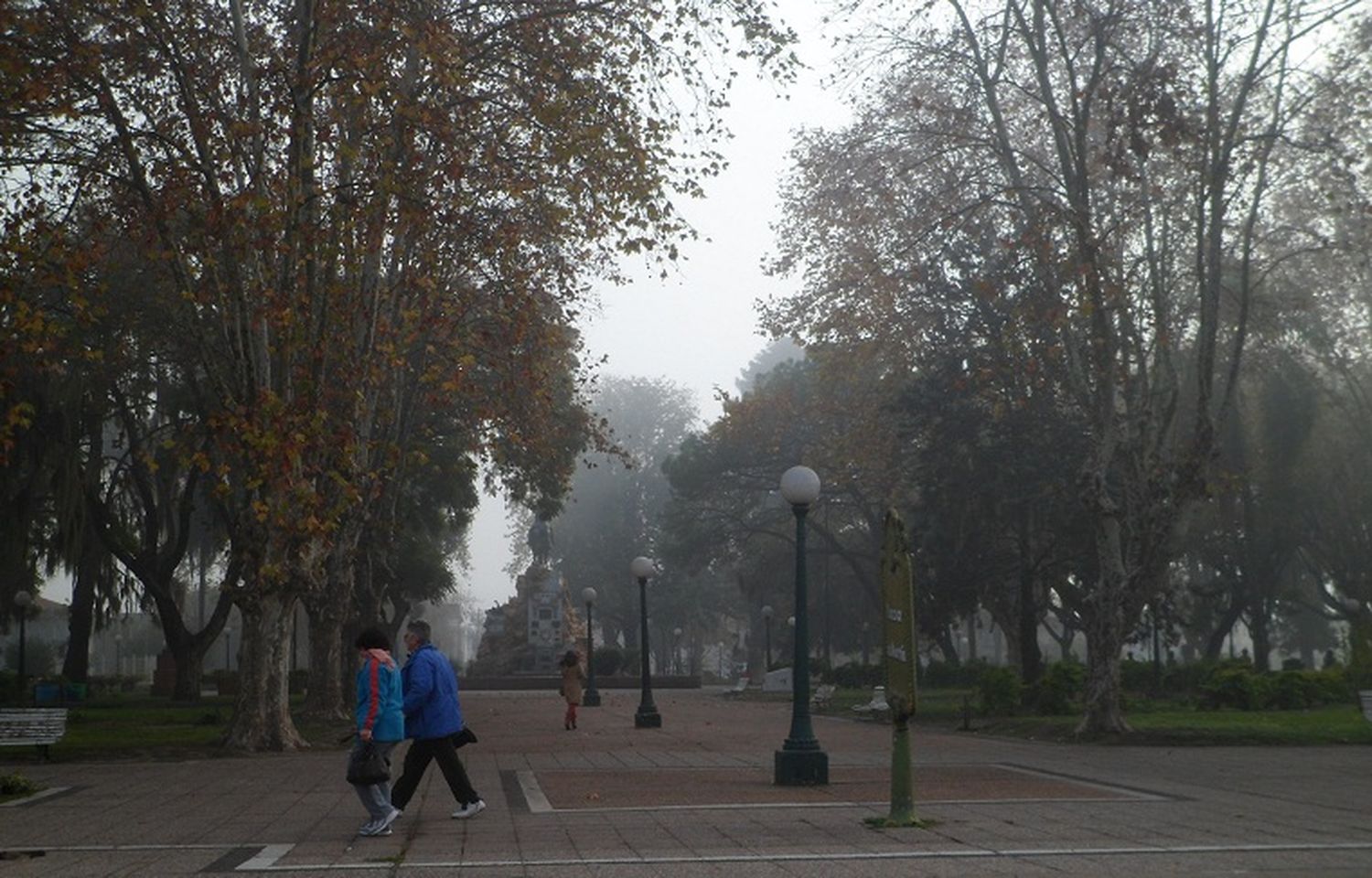 Emitieron alerta violeta por niebla para todos los departamentos de Entre Ríos