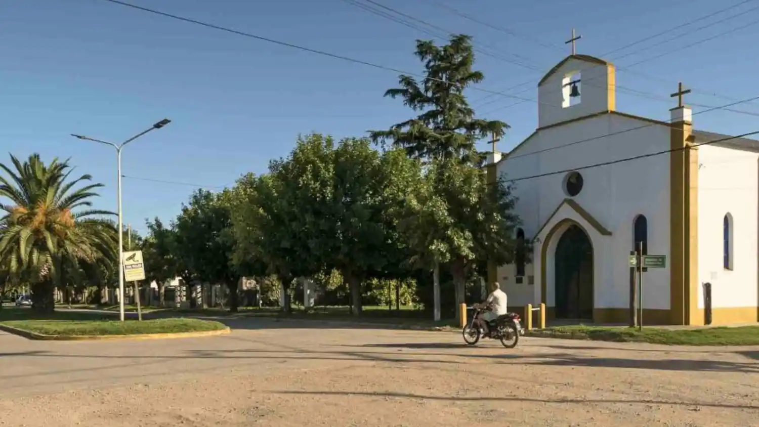 El pueblo rural con una laguna repleta de actividades, ideal para descansar un fin de semana largo