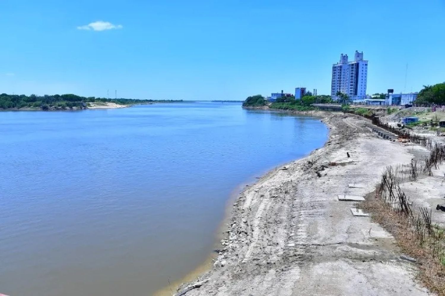 Advierte que la falta de lluvias impacta en el caudal del río Paraguay