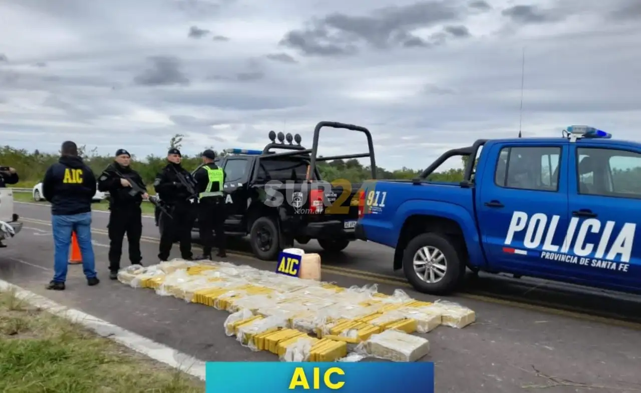 Hallan casi 500 kilos de droga en una camioneta siniestrada en ruta 11