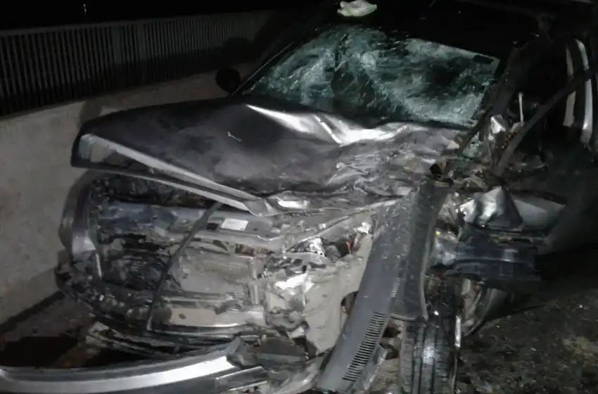 Terrible accidente frontal en el Puente Rosario-Victoria