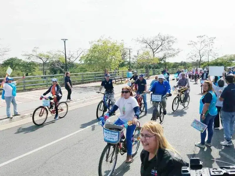 Adultos mayores realizaron un paseo
en bicicletas organizado por el IPS