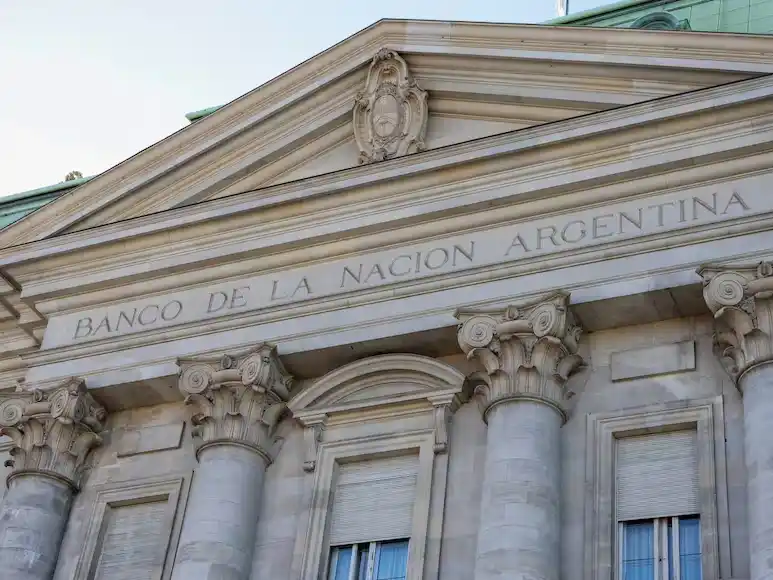 La Justicia frenó la transformación del Banco Nación en sociedad anónima