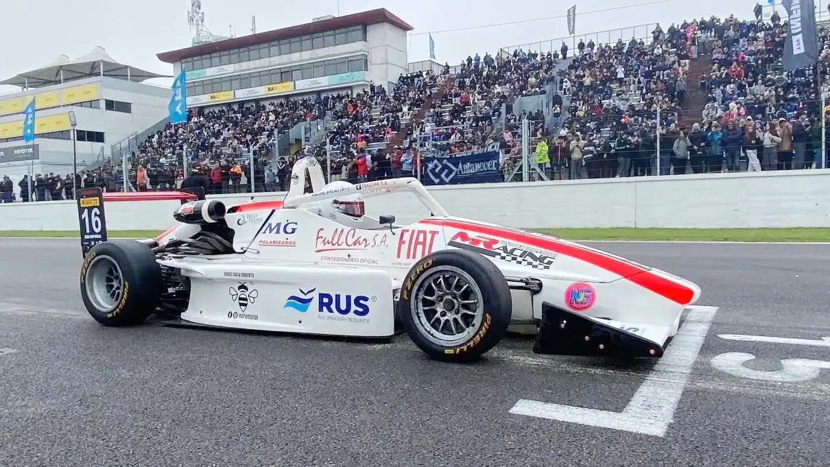 Felipe Saloj se prepara para correr en la Fórmula Nacional