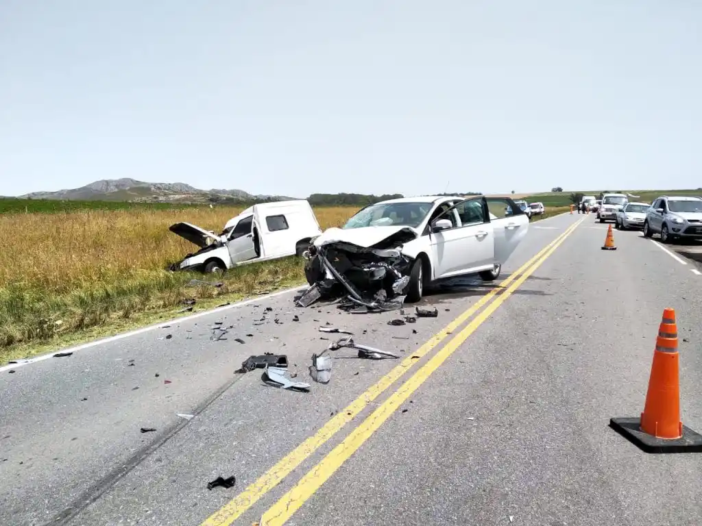 Violento accidente en la Ruta 74 terminó con varias personas hospitalizadas