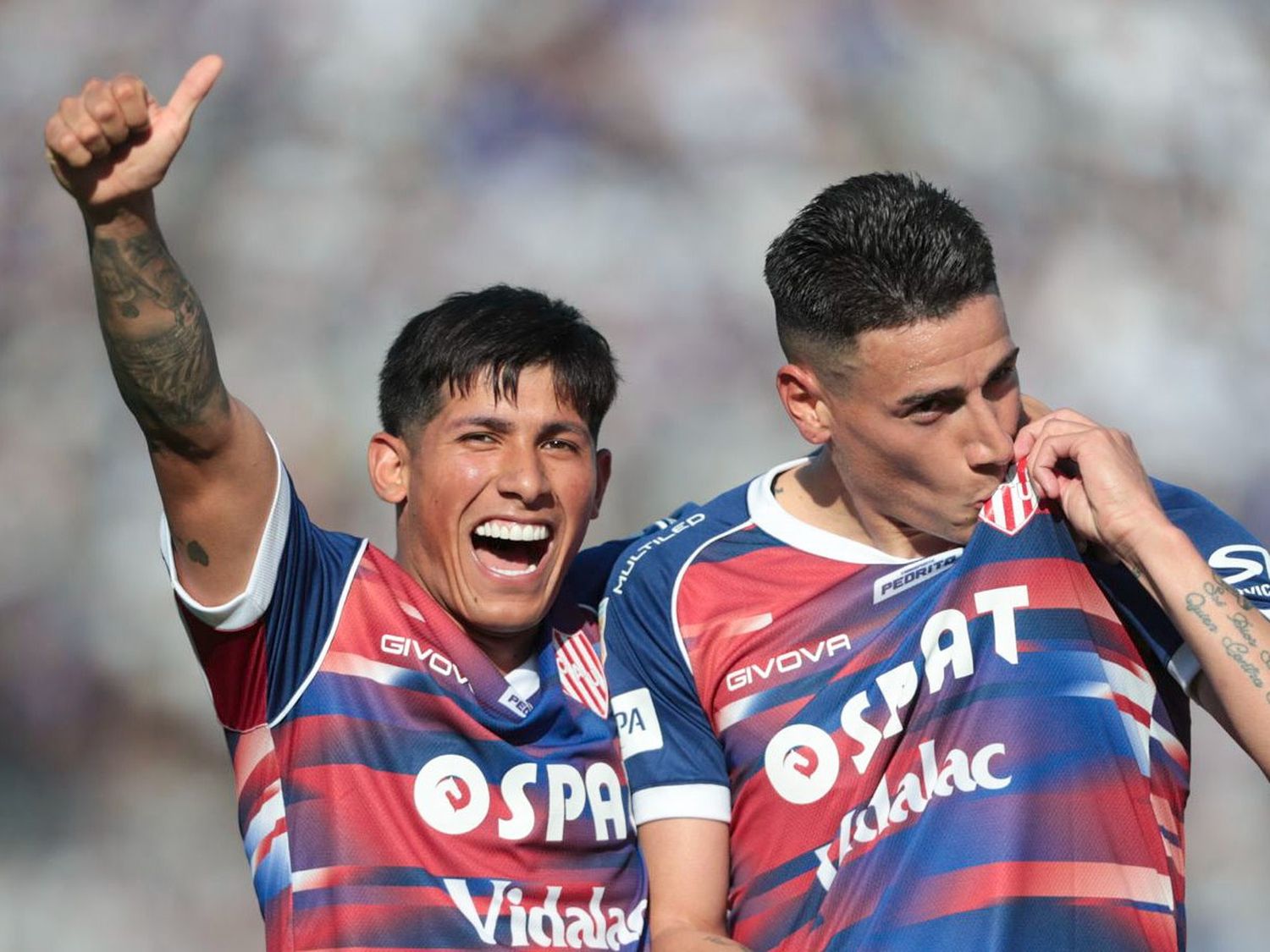 Unión llegó a la punta con un triunfo claro ante Gimnasia