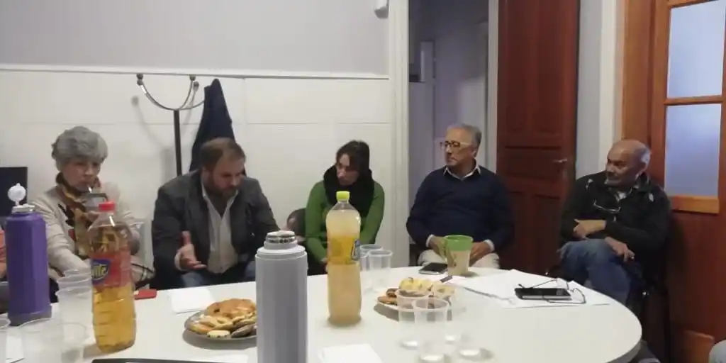 La Defensoría se reunió por la problemática de los  animales sueltos de gran porte 