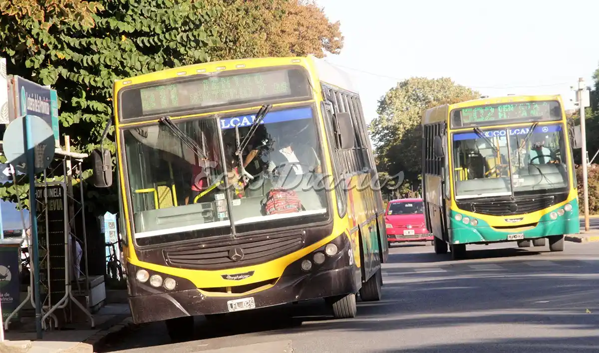 En alerta. Los trabajadores del servicio de colectivos por la falta de pago de los salarios