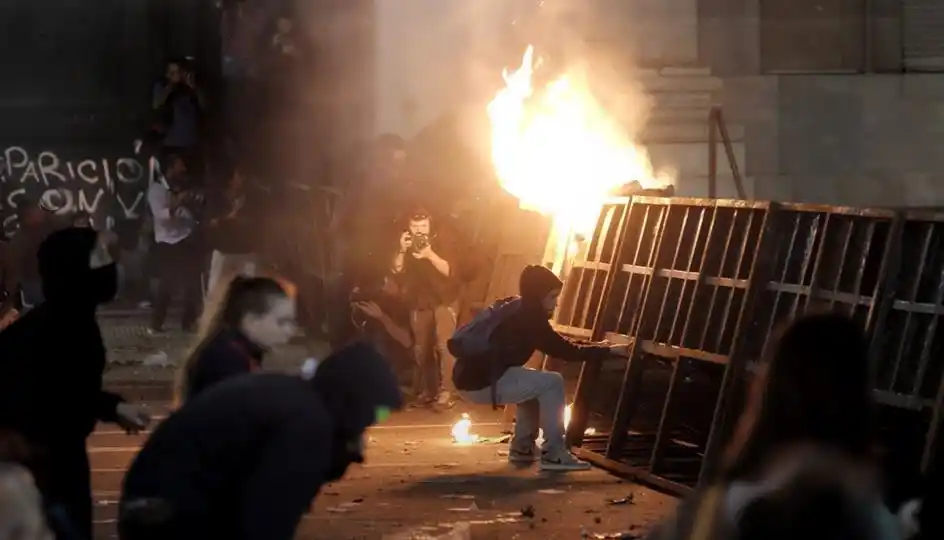 Ordenan liberación de 30 de las 31 personas detenidas luego de la marcha por Santiago Maldonado