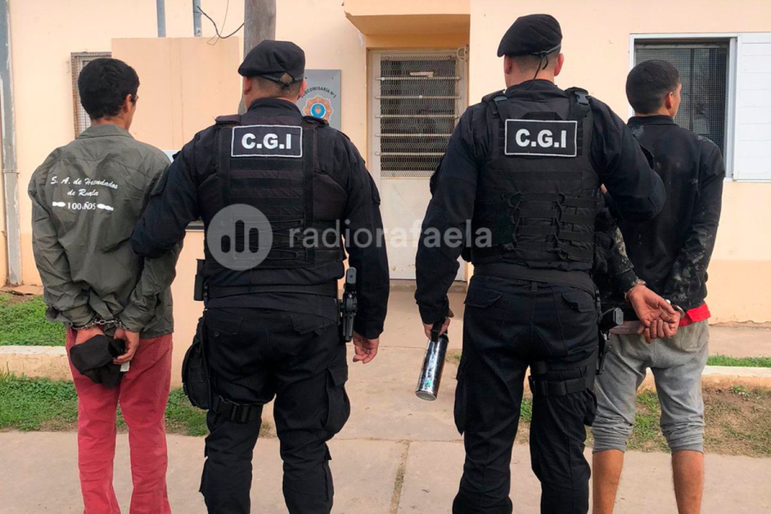 Efectivos de la policía recuperaron elementos robados 