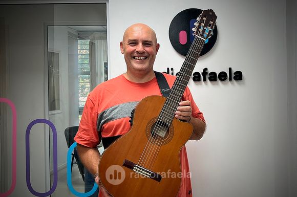 Lucas Marín, el guitarrista y cantante rafaelino que encontró en la música su gran pasión: “Me animé”