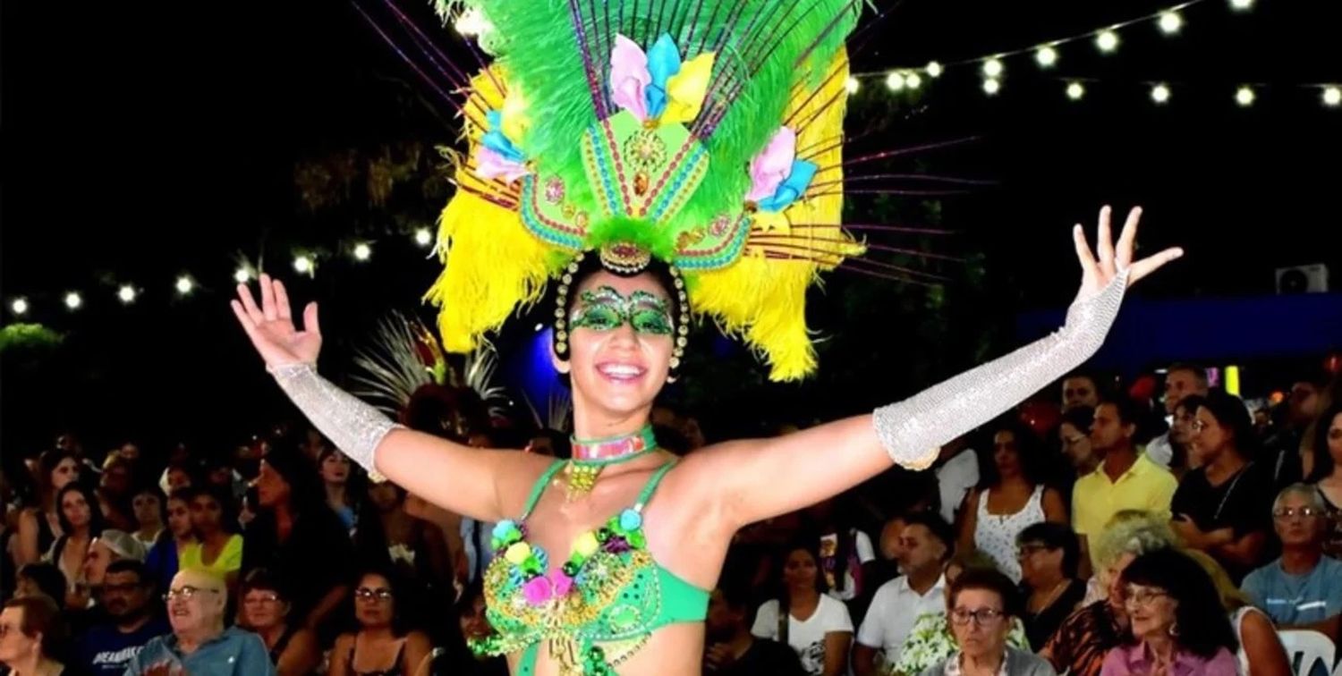 Sastre: el público volvió a colmar el corsódromo en la segunda noche de la Capital Provincial del Carnaval