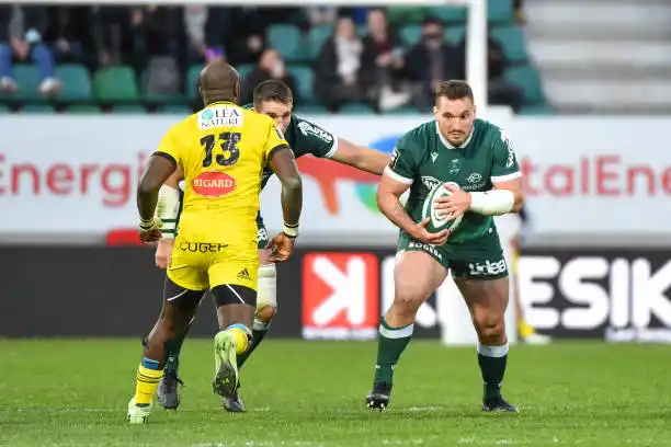Calles arranca desde el banco frente ante Toulon