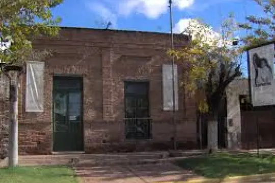 Un aniversario de Evita podría cruzar a Vidal con la cúpula del PJ