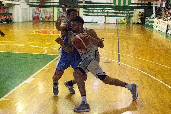 ADEV sorprendió a Racing y lo venció en el Giusto