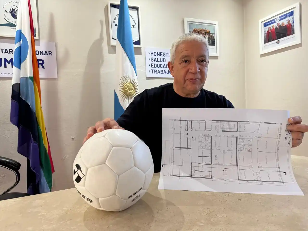 Raúl Escudero brindó detalles del convenio firmado con la Liga Tandilense de Fútbol.