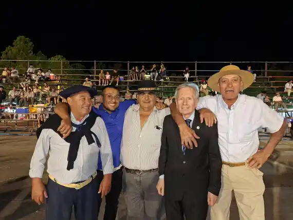 Homenaje a Roberto Romani en Urdinarrain