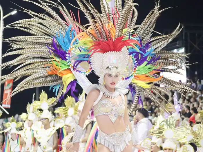 Concordia vibró al ritmo de la segunda noche de Carnaval 2025