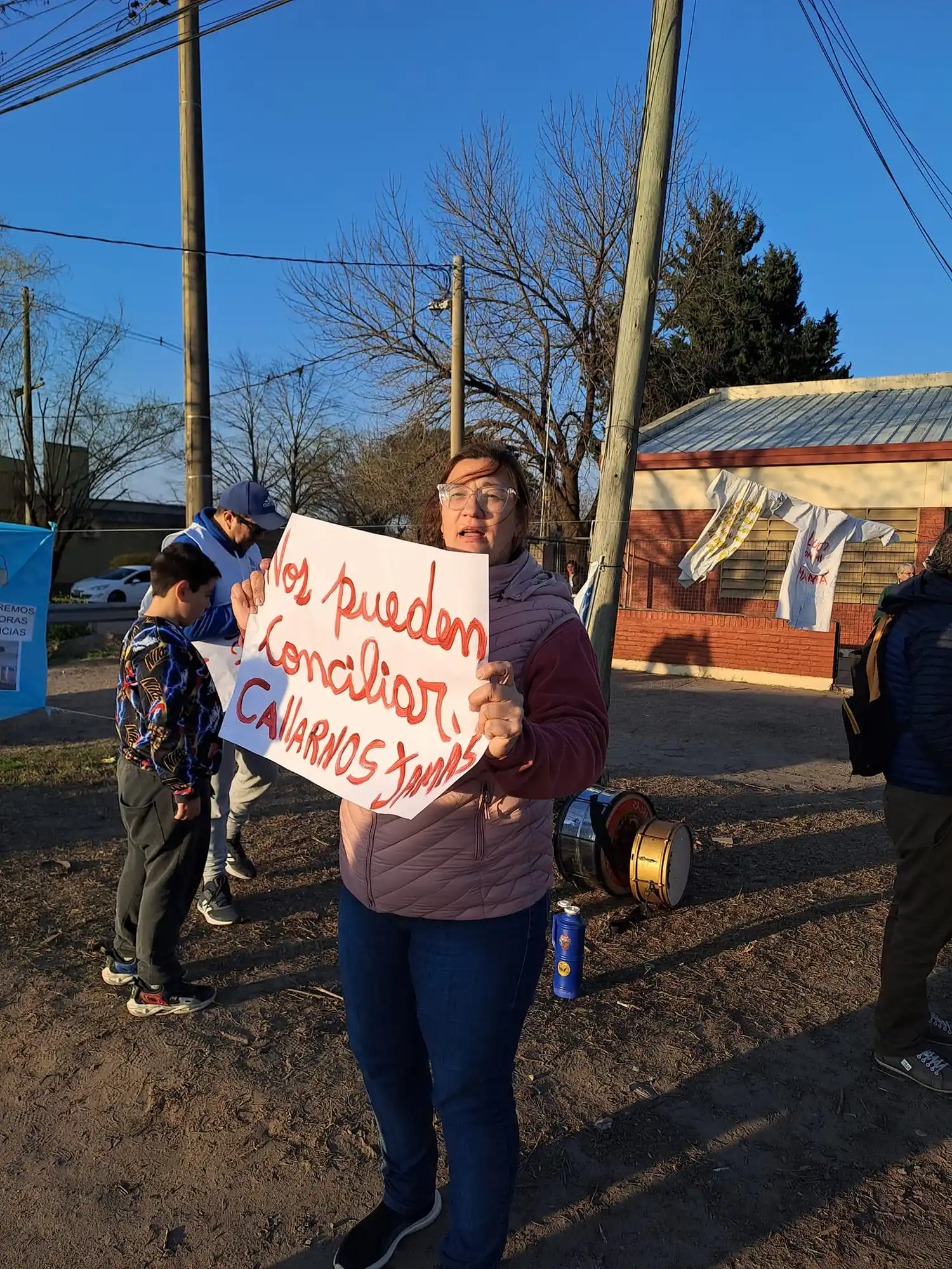 Agmer realizó volanteada para manifestar sus reclamos