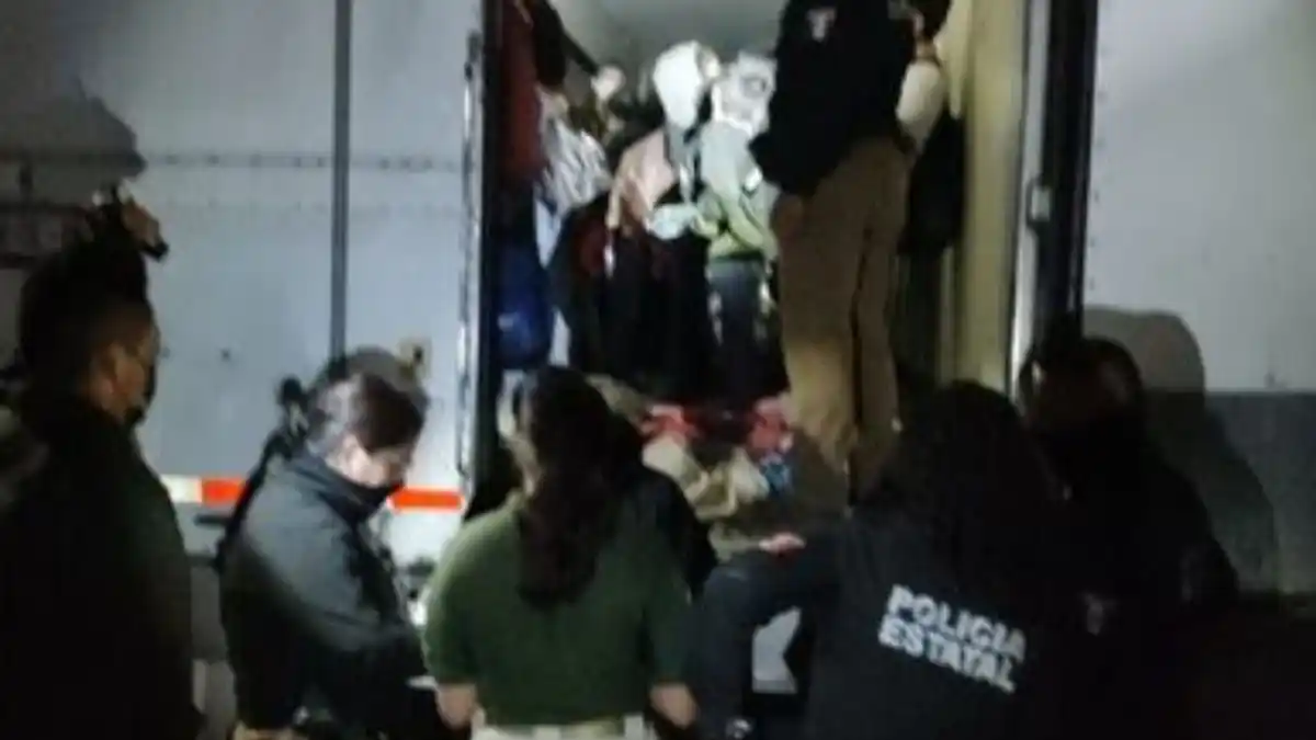 ¡AL NORTE DE MÉXICO! Rescatan a un venezolano que viajaba con grupo de migrantes hacinados en un tráiler