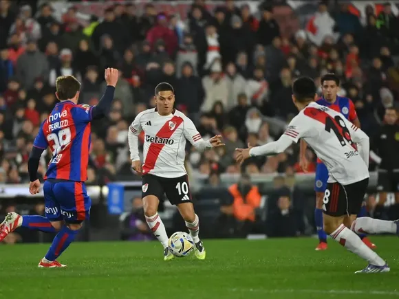 River no pudo con San Lorenzo y Boca volvió a perder