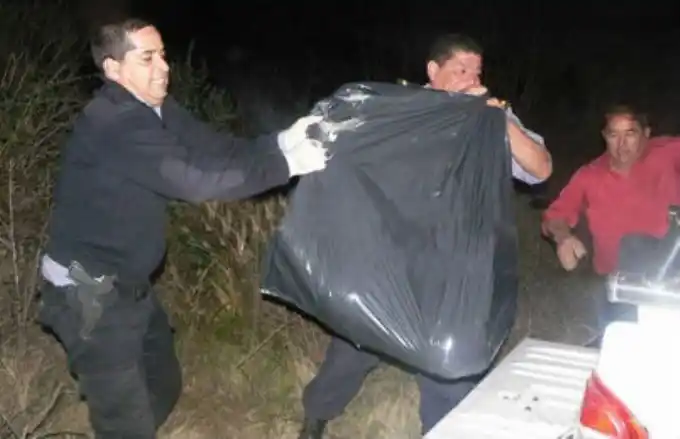 El cuerpo de un menor fue hallado dividido al medio