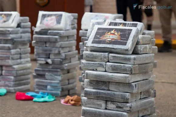Hallaron casi media tonelada de droga dentro de un barco en Santa Fe: ¿quién es el principal sospechoso?