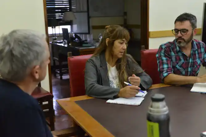 El intendente Javier Gastón articuló una agenda educativa con inspectoras en el inicio del ciclo lectivo