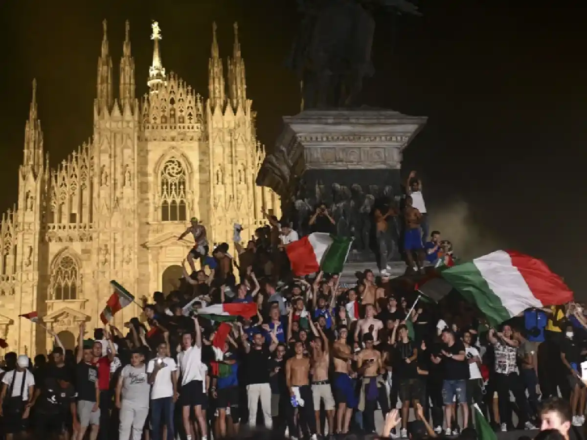Los italianos invadieron las calles de su país para festejar la Eurocopa