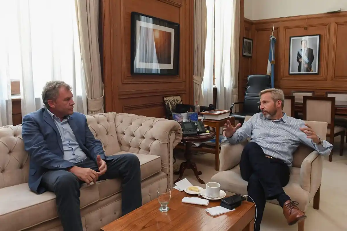 Se reunieron Galimberti y Frigerio, pero están lejos de llegar a un acuerdo