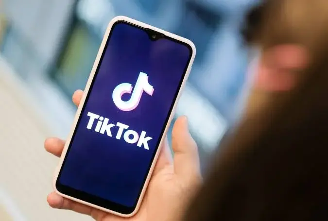 Condenada por ciberacoso: filmó a 36 niñas en un supermercado de Helvecia y publicó las imágenes en TikTok