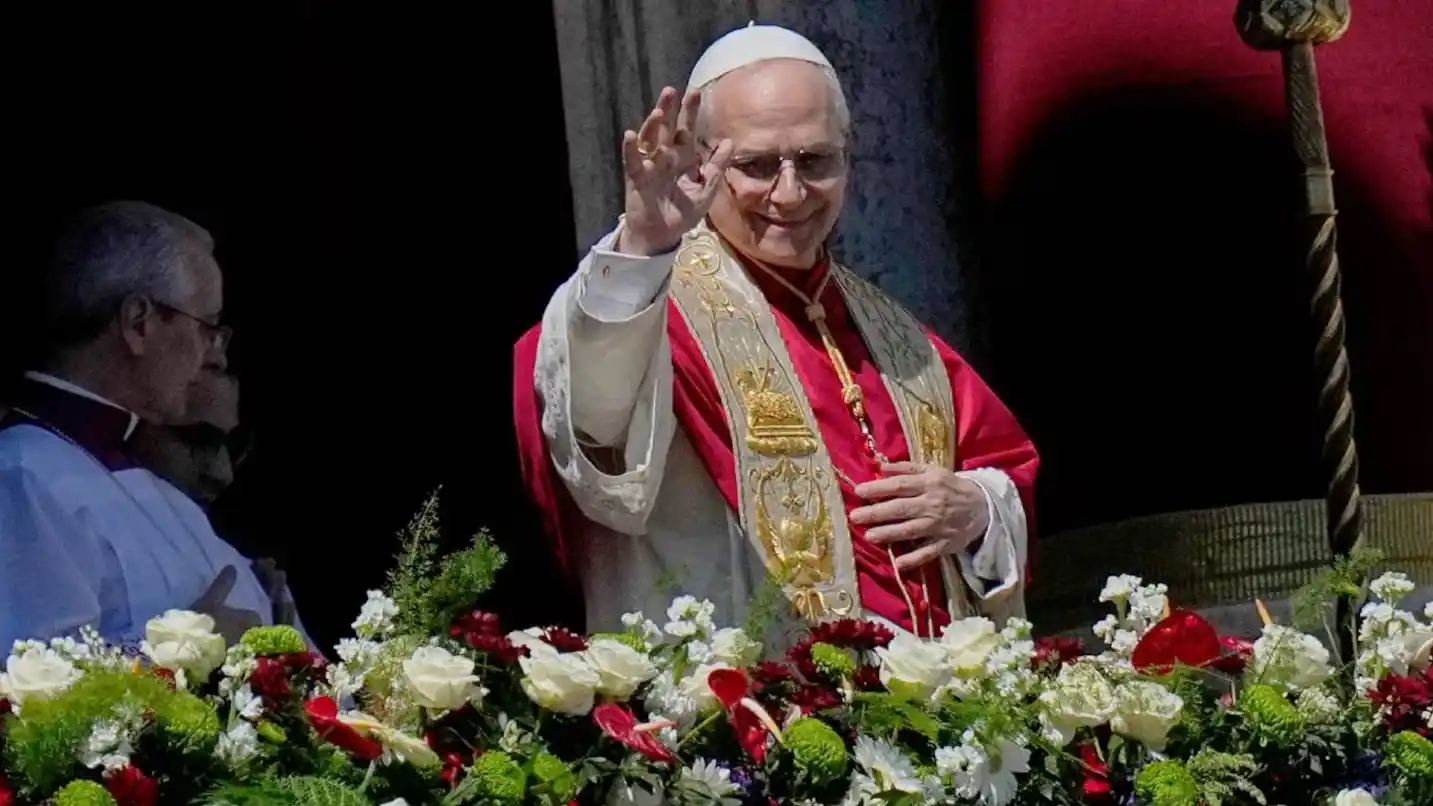 León XIV celebró su primera misa de Pascua como papa con una fuerte advertencia, en plena Guerra en Medio Oriente. (Foto: AP - Alessandra Tarantino)