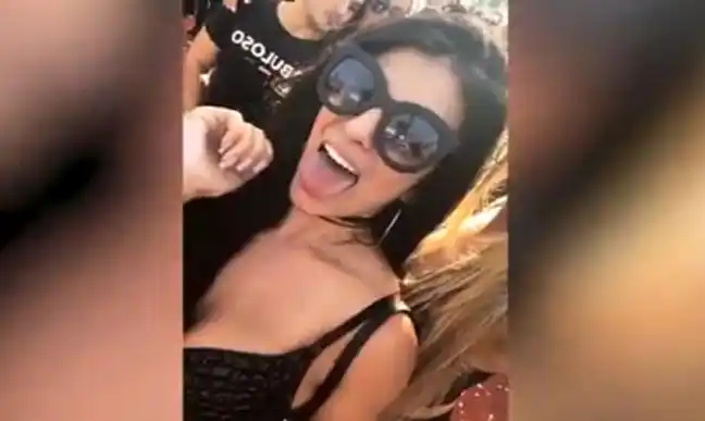 Video capta el momento en que un hombre le pone droga a una mujer en la bebida