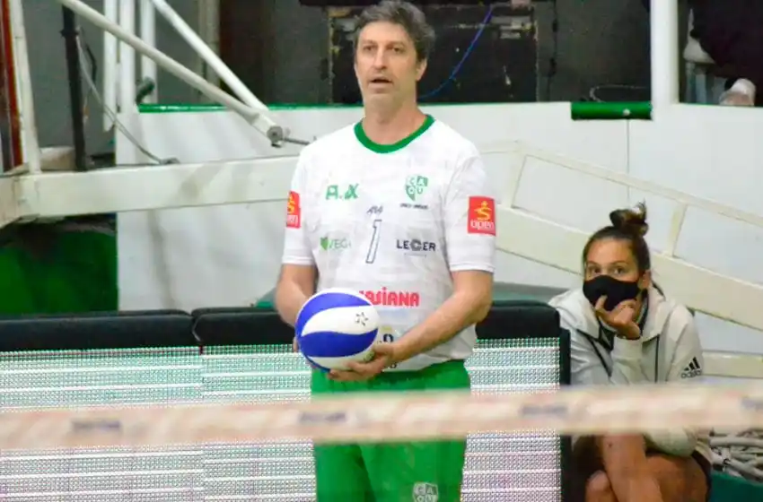 El profesional más viejo en la historia del deporte en Argentina juega en Once Unidos