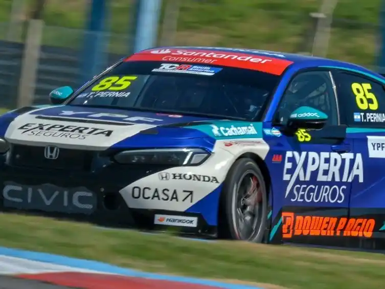 Tiago Pernía lideró la primera tanda de ensayos