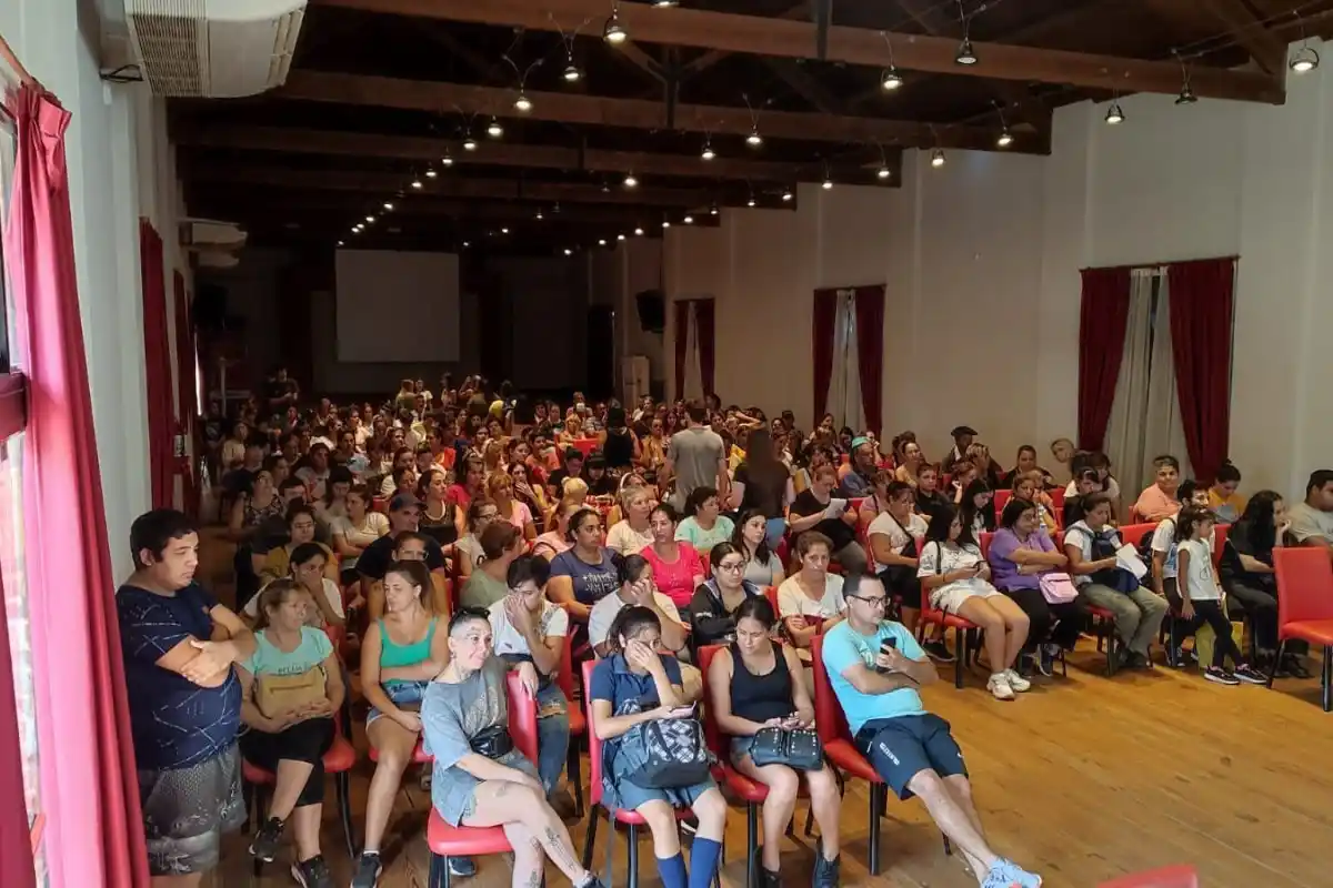 Casi 3 mil estudiantes de Gualeguaychú ya cuentan con el Boleto Estudiantil Gratuito