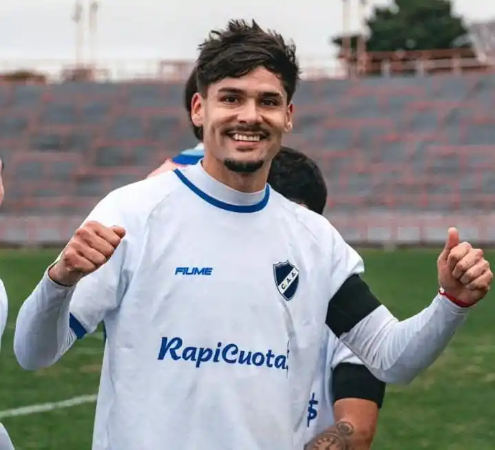 Alvarado ganó y recuperó el segundo puesto