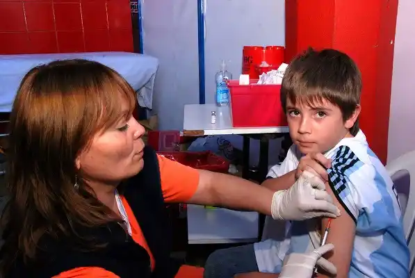 Iniciarán una campaña de vacunación contra el sarampión, la rubeola y la polio