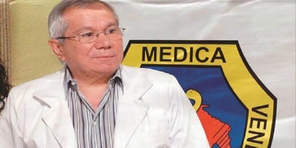¡NI SE LES OCURRA PONÉRSELA! El consejo de Douglas León Natera sobre la vacuna rusa
