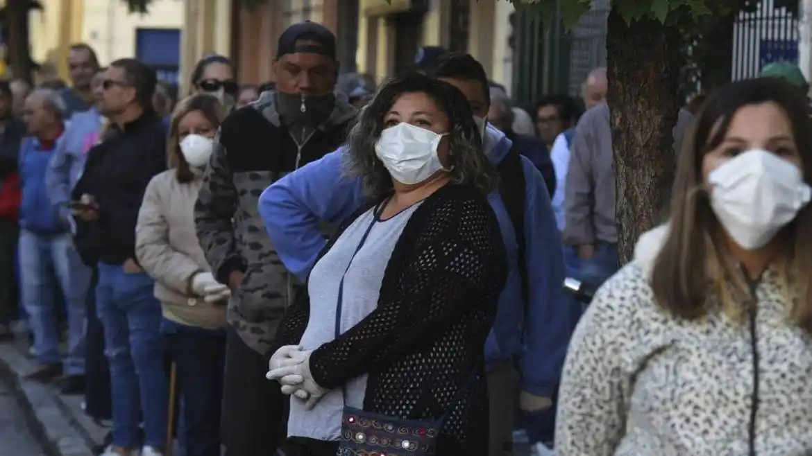 Récord de muertos por coronavirus: reportan 29 fallecidos y 826 nuevos casos en las últimas 24 horas