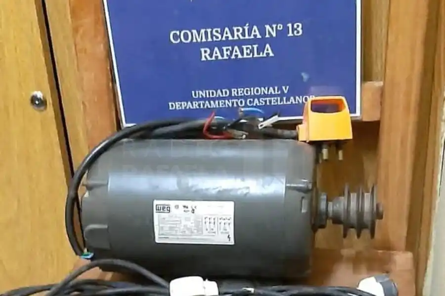 Los albañiles de al lado le robaron hasta las palas
