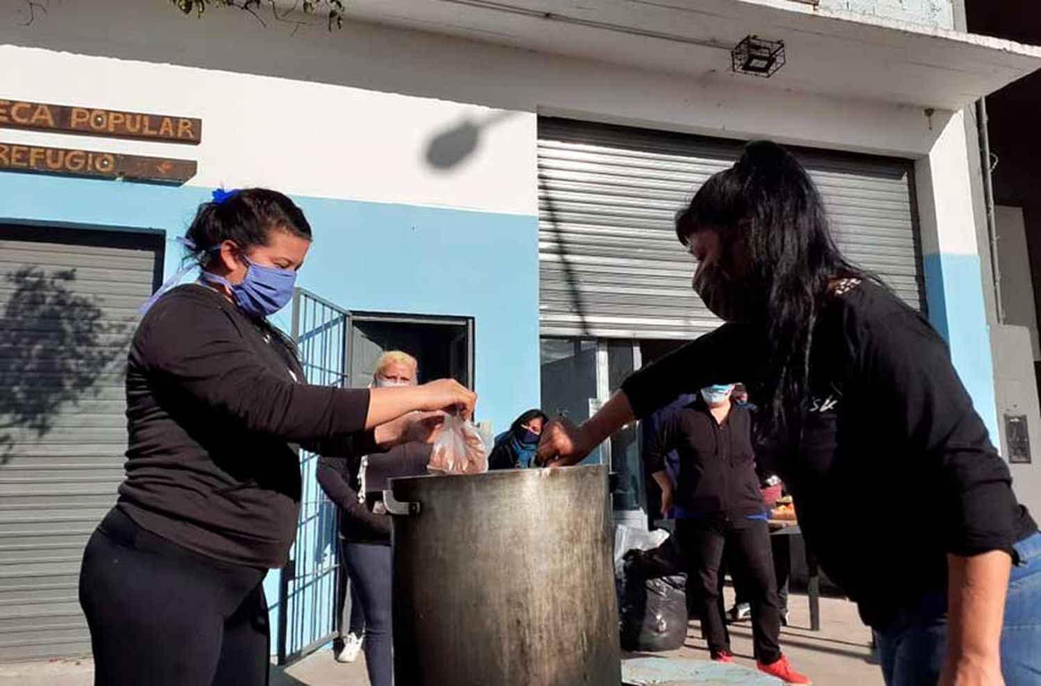 Ollas populares en Mar del Plata: "Los productos de necesidad básica aumentaron un 20%"