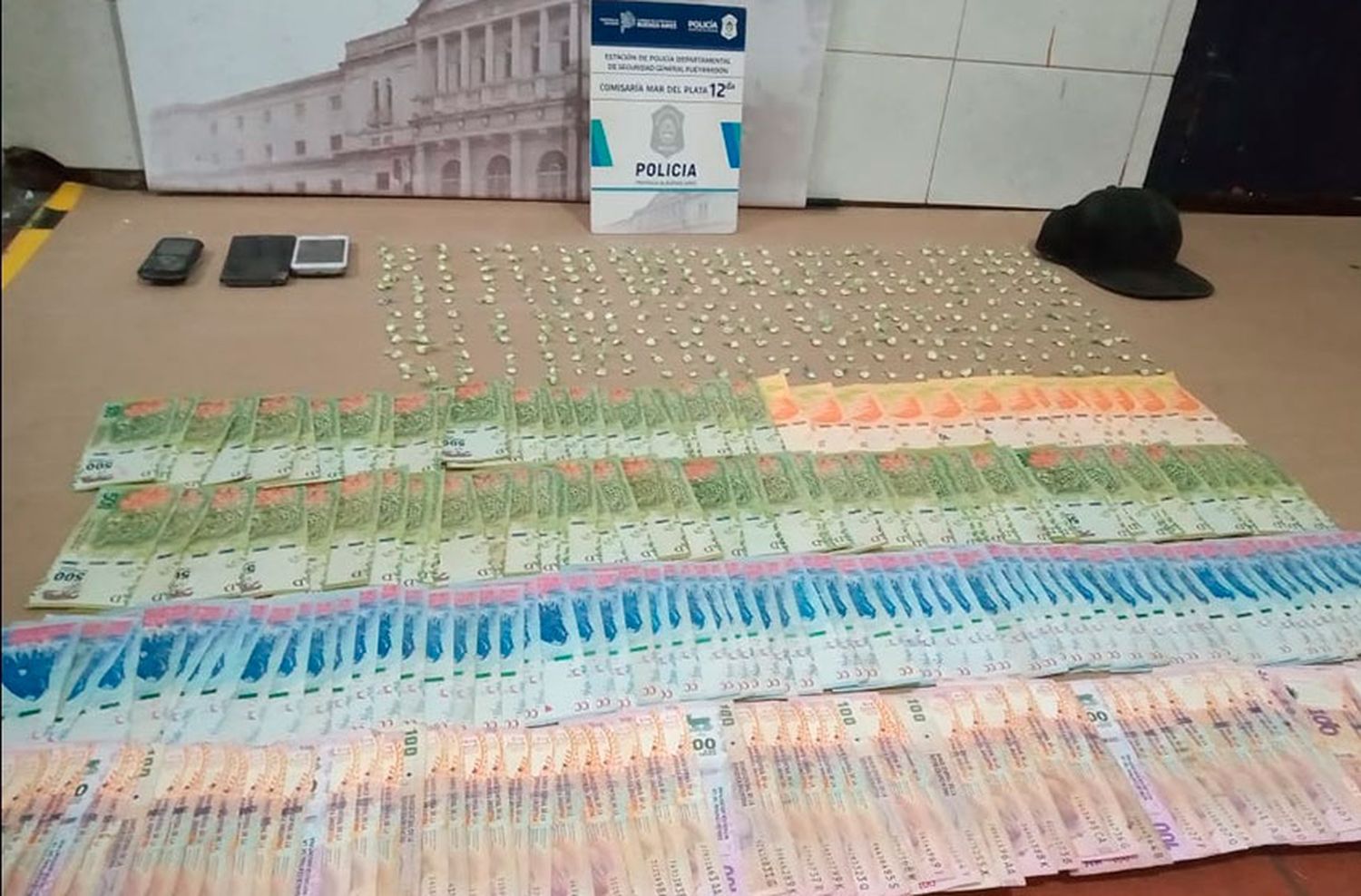 Secuestran droga, dinero y municiones en la casa del francotirador que baleó a un policía